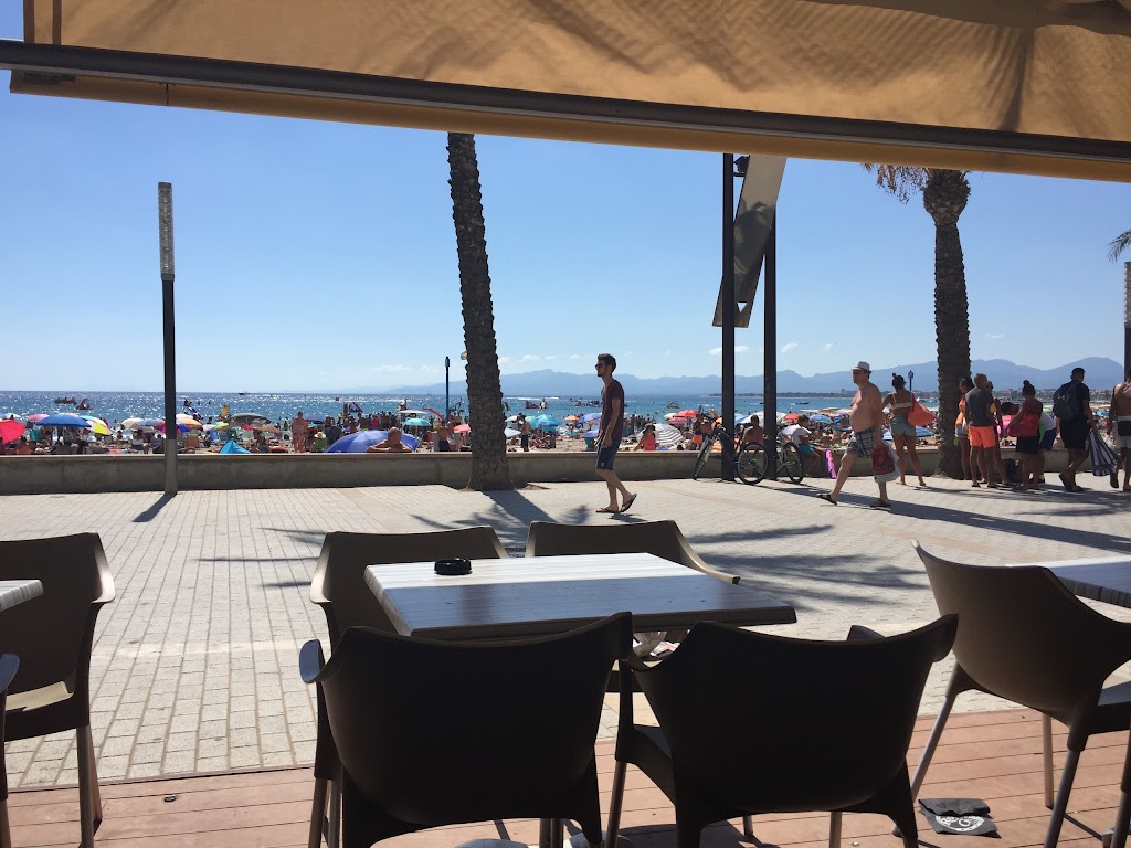 LUNATTIC SALOU — Ambiente