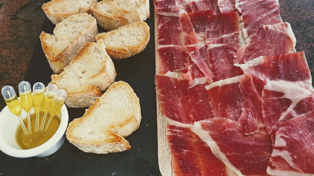 Restaurante Imperial - El sabor mediterraneo en Villena — Comida y bebida