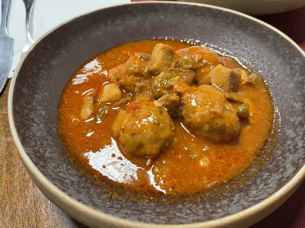 Restaurante Casa Angelita — Comida y bebida