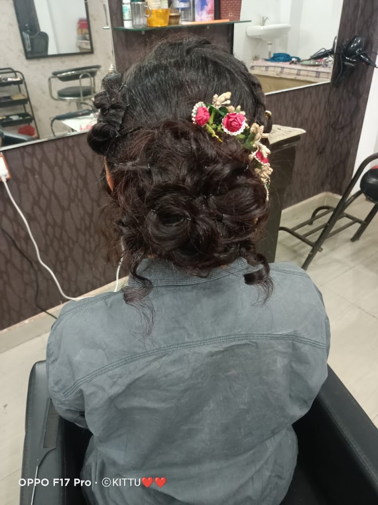 Peenaz Beauty Parlour Kutchery Road Raebareli Uttar Pradesh