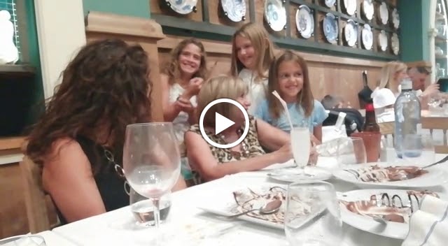 Restaurante "La Posada del Duende" — Videos