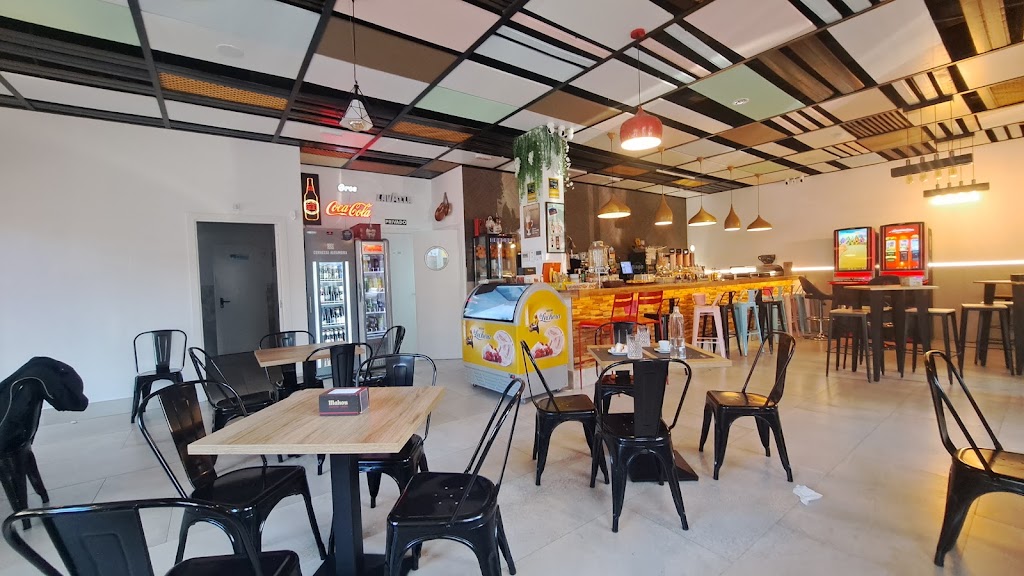 Bar Restaurante Casa Oros — Ambiente