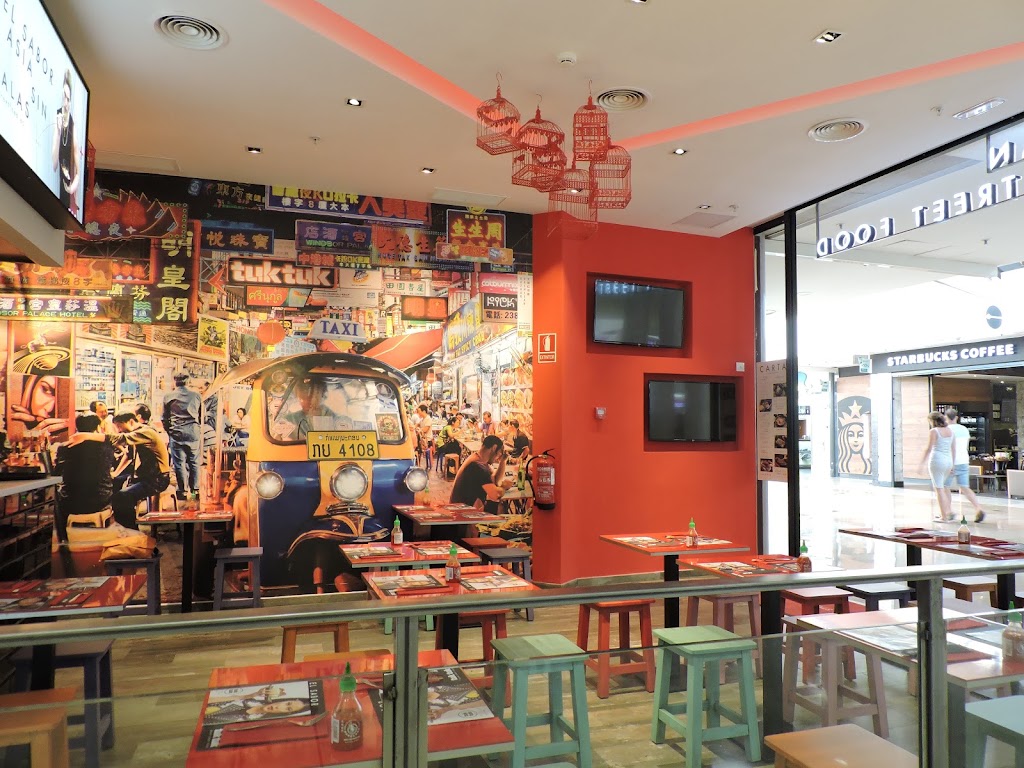 Tuk Tuk Asian Street Food Leganes — Ambiente