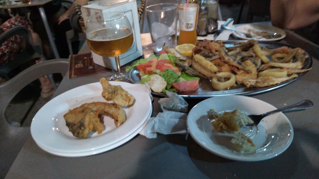 LA ABADIA CURRO — Comida y bebida