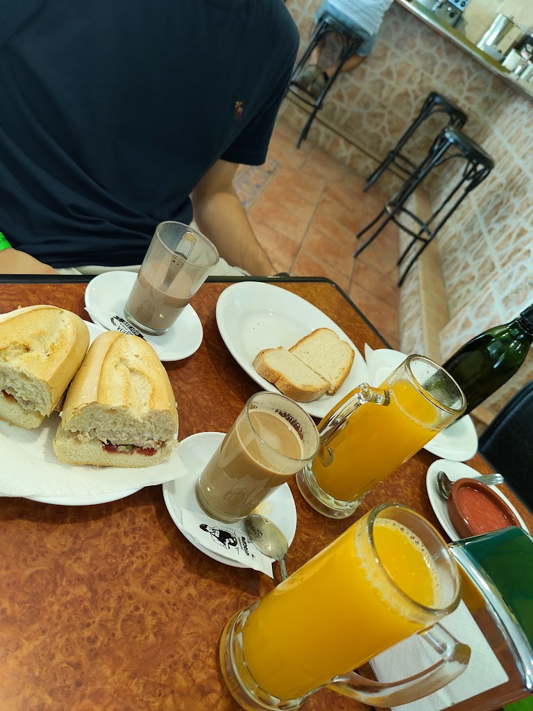 Cafeteria bar los pedregales — Todas