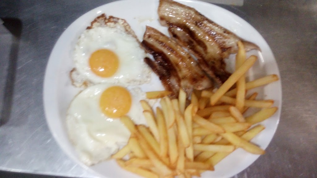 Bar Que Cana — Comida y bebida