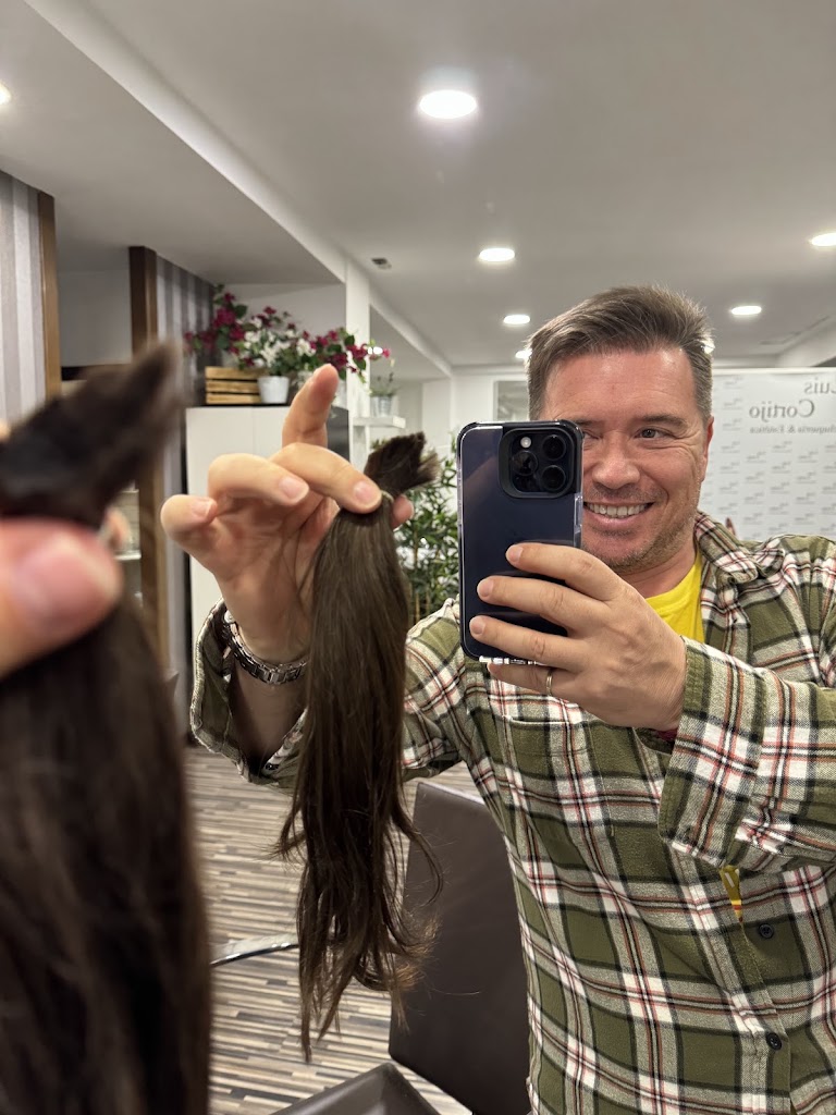 Luis Cortijo Peluqueria Estetica — Del propietario