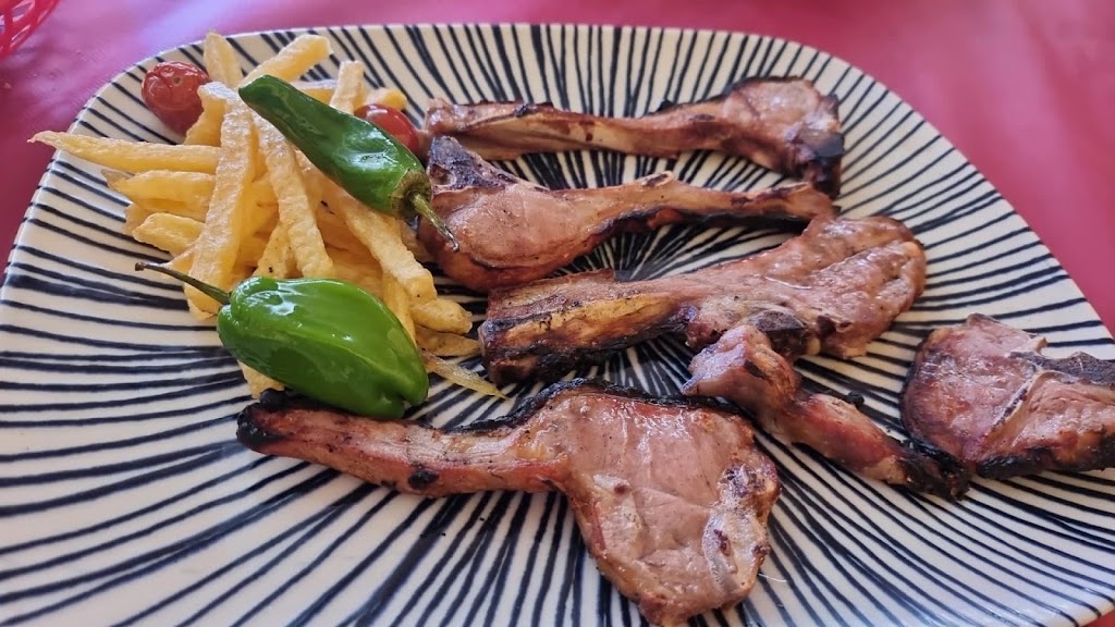 Restaurante Casa Molowny — Comida y bebida