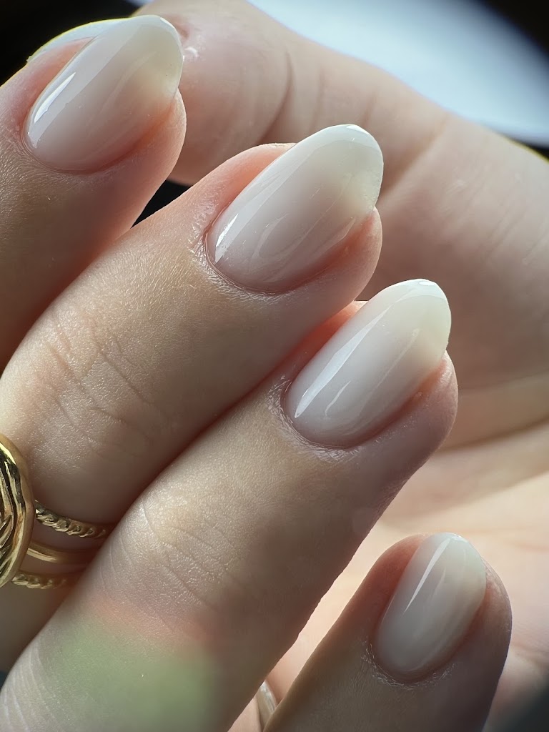 Pestanea beauty studio — Manicura
