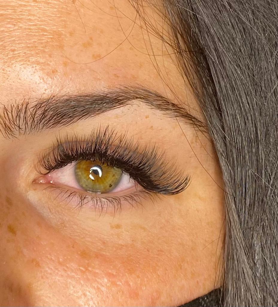 Mirame a los ojos salon de belleza