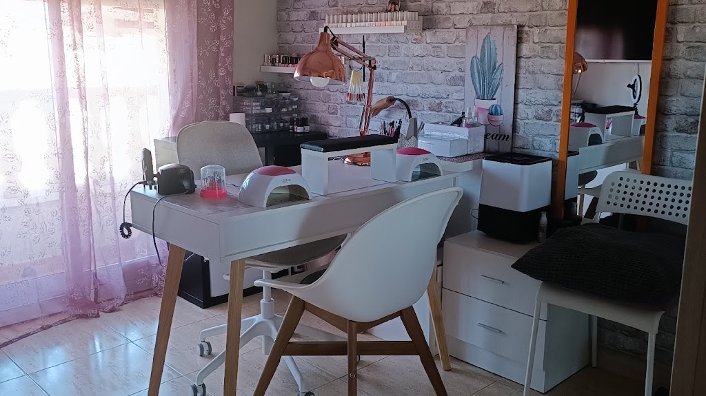 Nails by Sonia Hergon