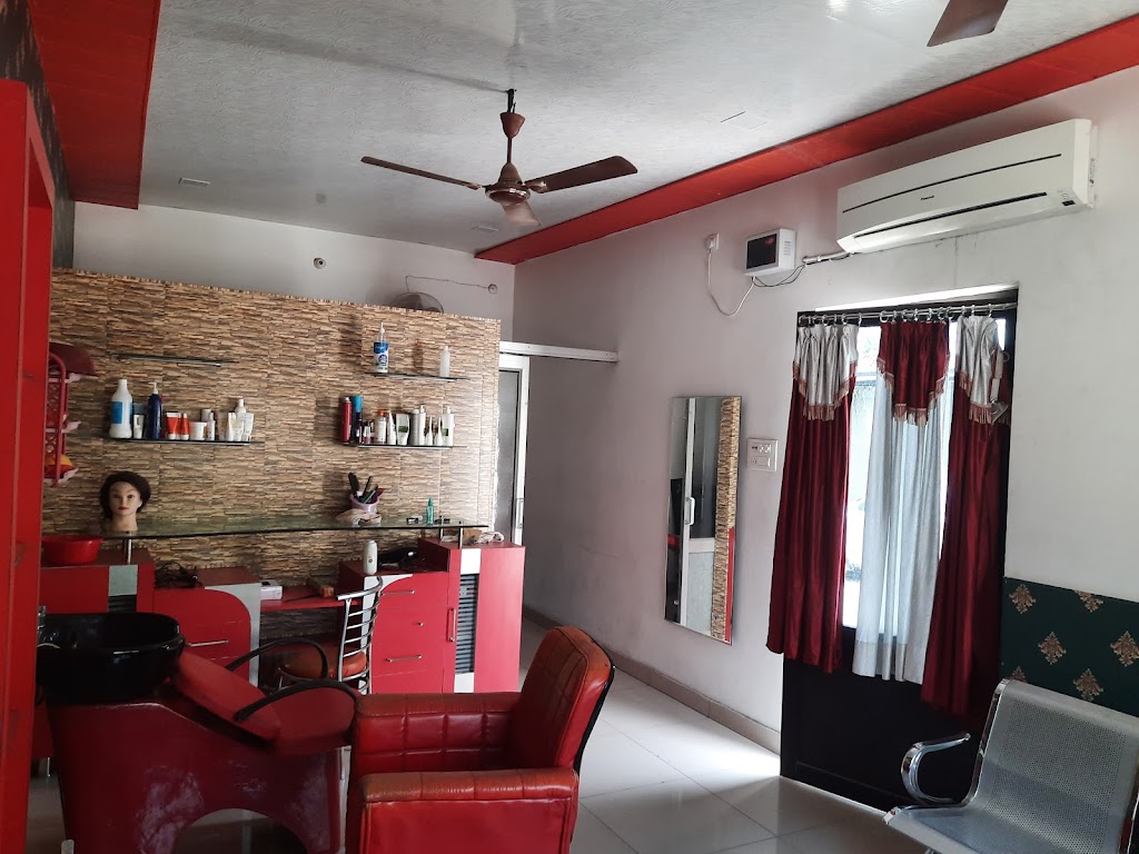 Diamond Beauty Parlour