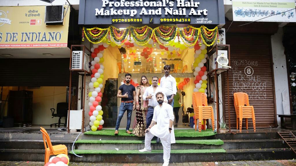 Aanoj S Unisex Salon Academy