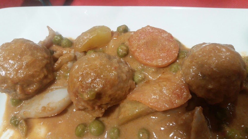 Cafeteria Restaurant K+Vols — Comida y bebida