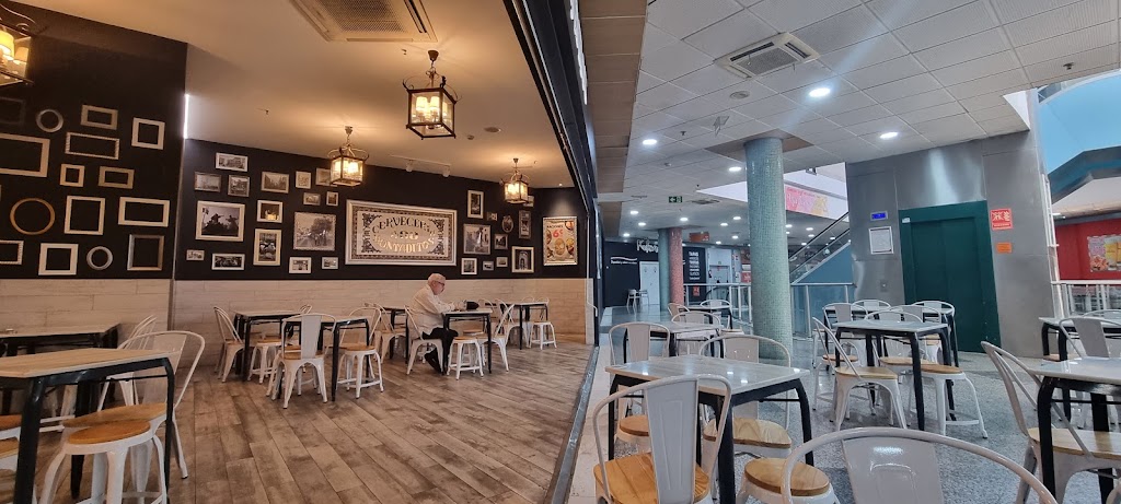 100 Montaditos Cadiz San Fernando — Ambiente