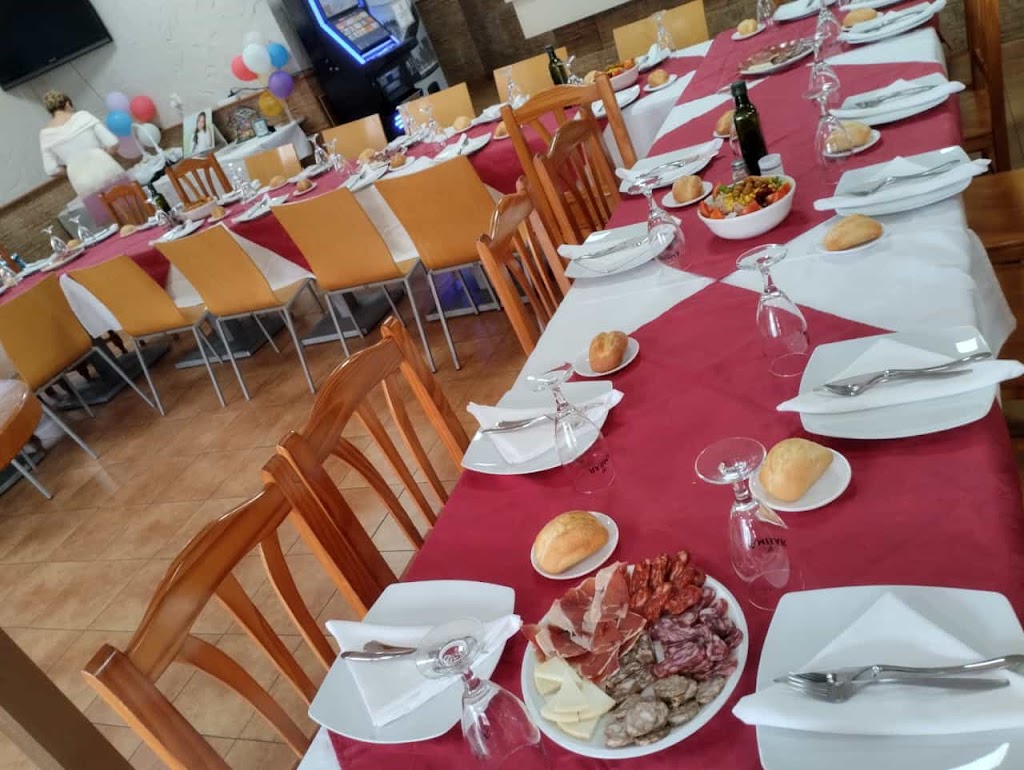 Cafe - Bar La Brisa — Comida y bebida
