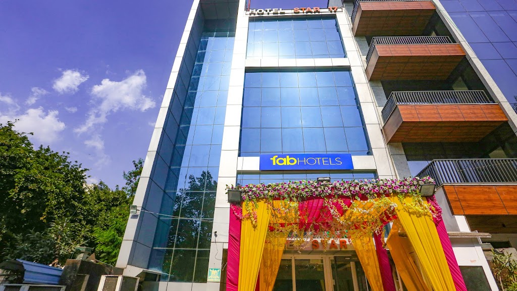 Fabhotel Prime Star 17