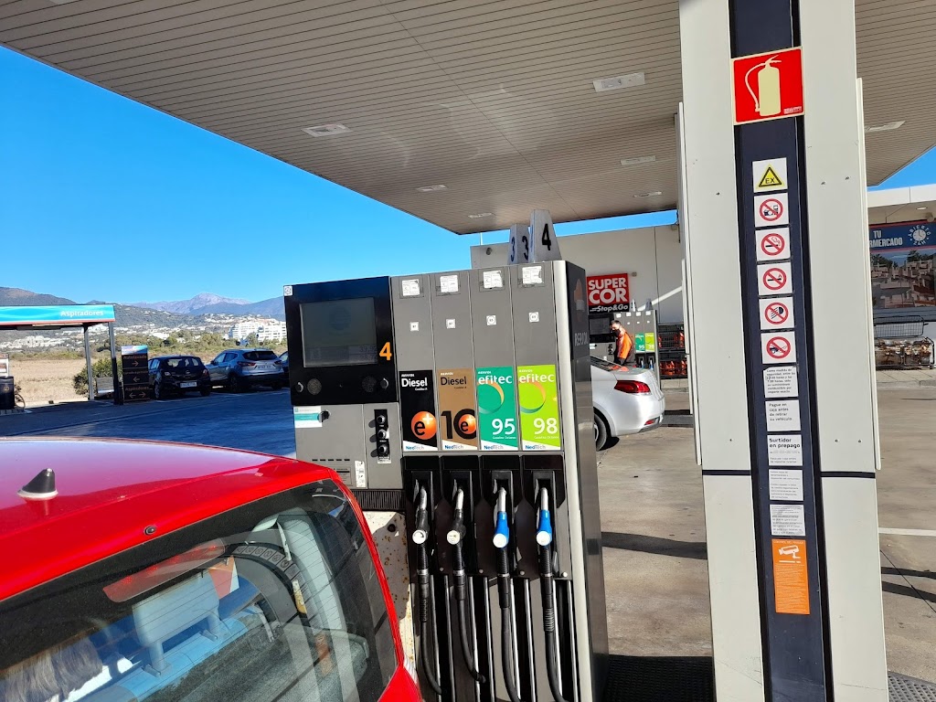Estacion de Servicio Repsol — Surtidor de combustible