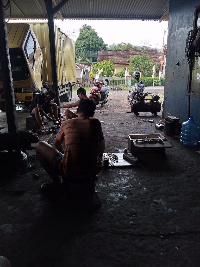 Bengkel Mobil NJM