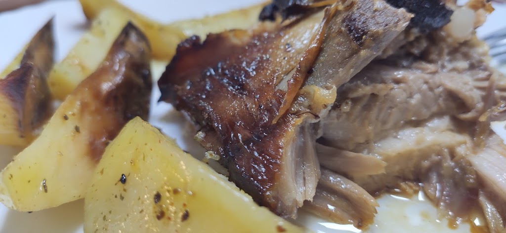 CAFE BAR EL GUZTO — Comida y bebida