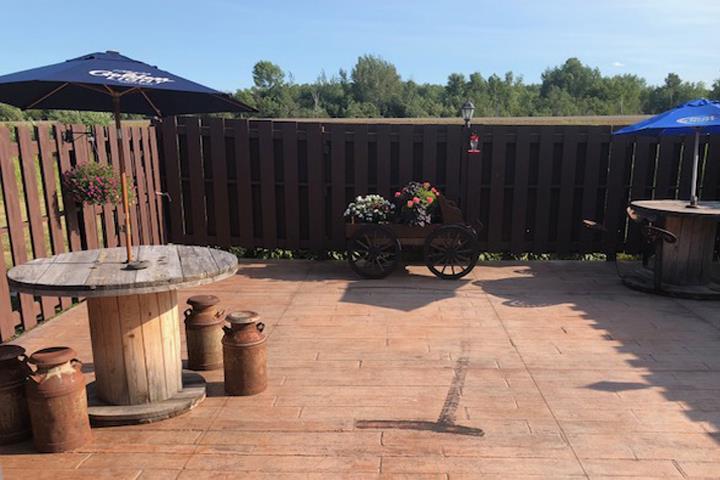  Sweeney's "Y Go By" Bar