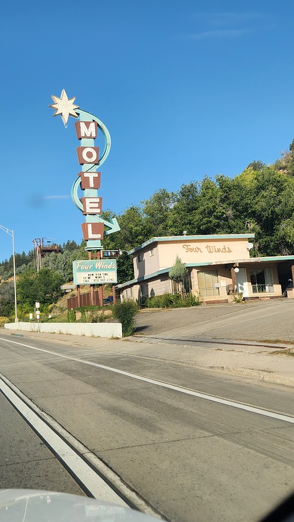Four Winds Motel