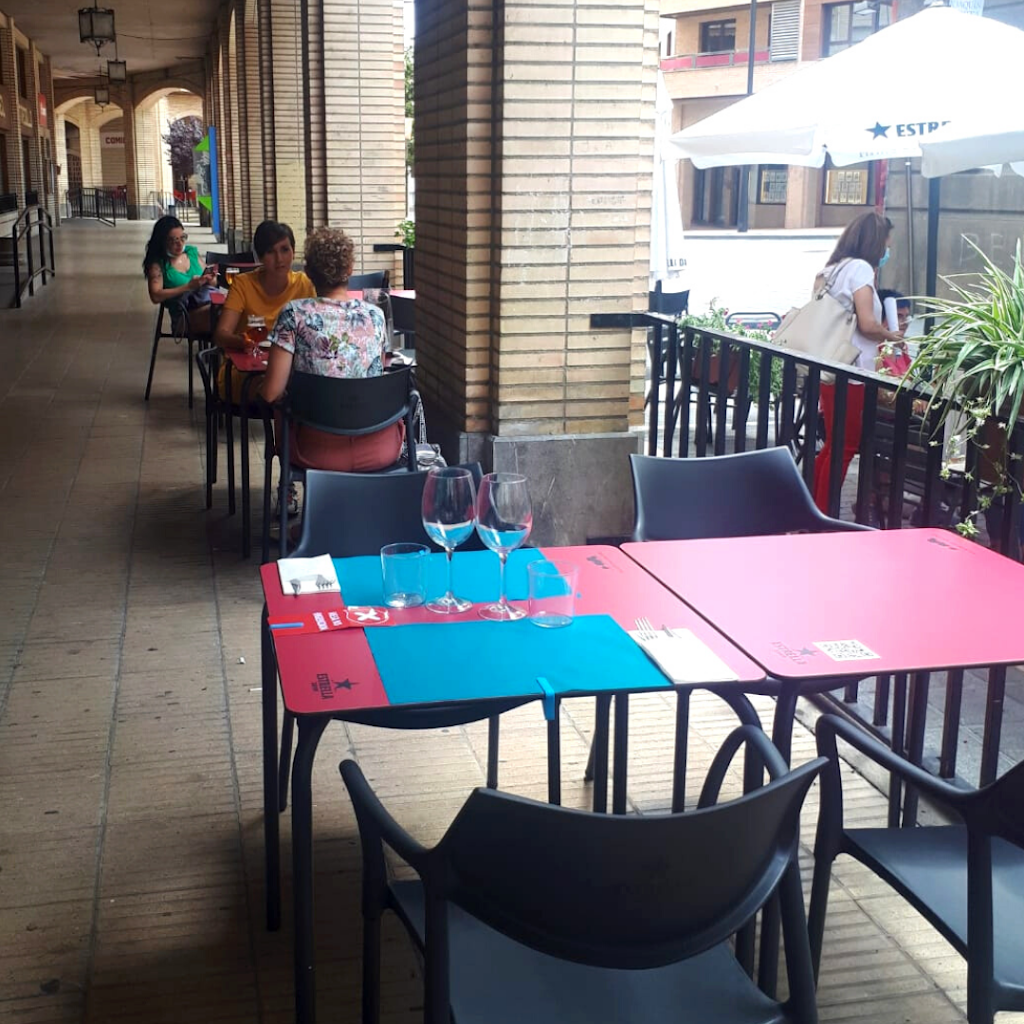 La Esquineta de la Calle Monzon — Ambiente