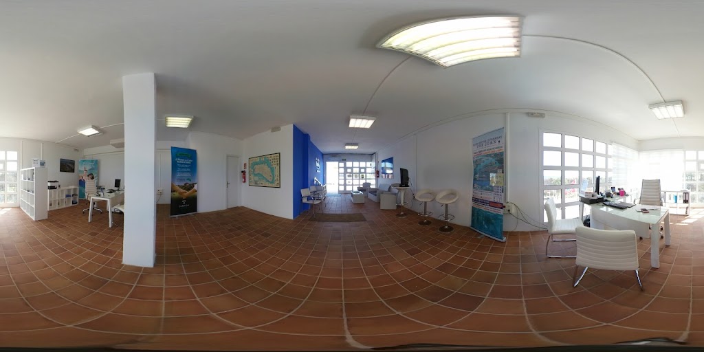 Valls Rent a Car Arenal den Castell — Interior