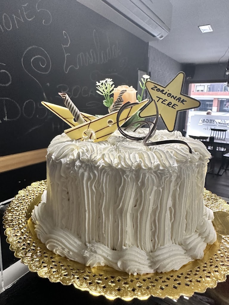 BALEA KAFETEGIA BERMEO — Pastel de bodas