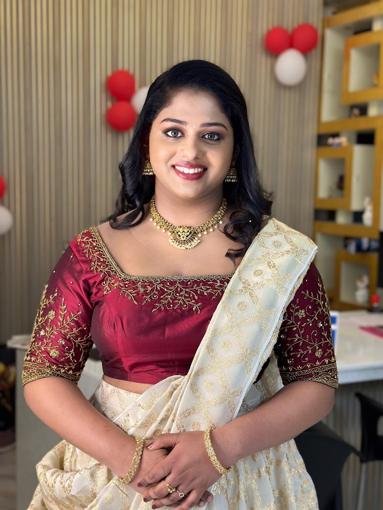 Eva Bridal Studio Ladies Beauty Parlour In Angamaly Ladies Beauty Salon In Angamaly Beauty Treatment In Angamaly