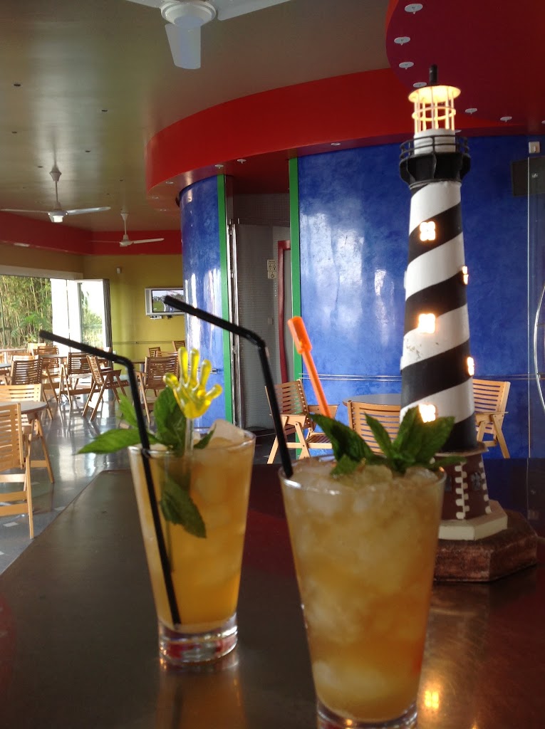 Cafeteria & Heladeria El Faro — Comida y bebida