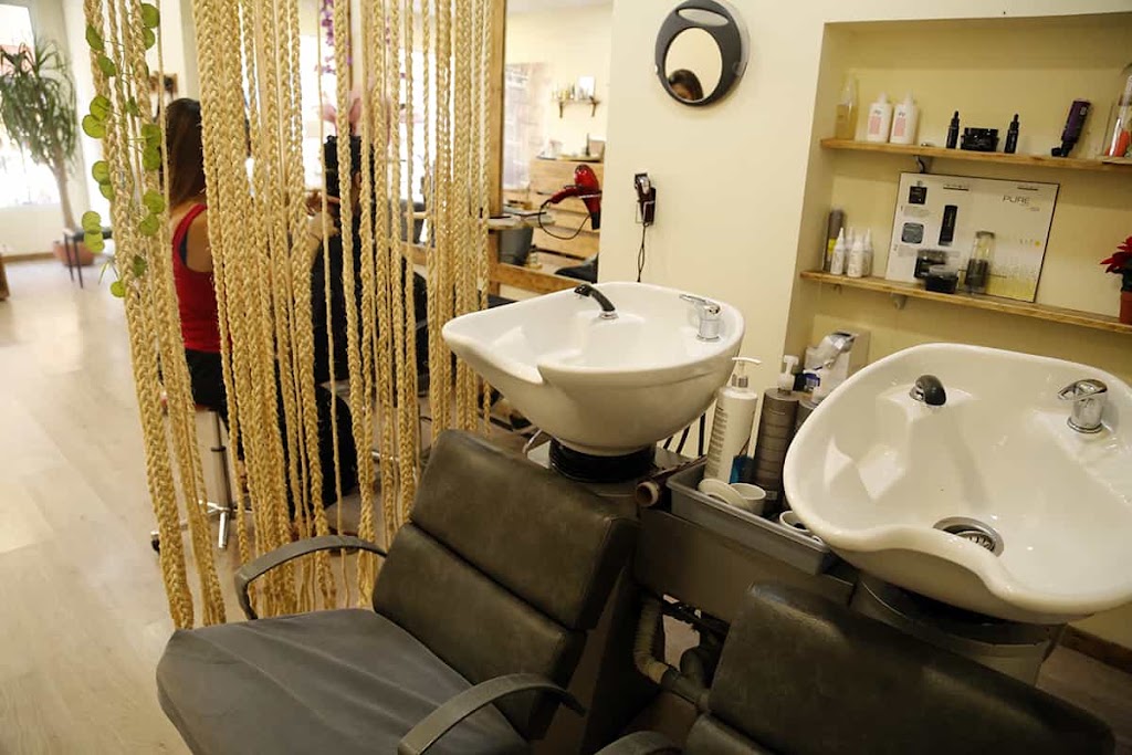 Peluqueria y Estetica Burbujas de Caceres — Interior