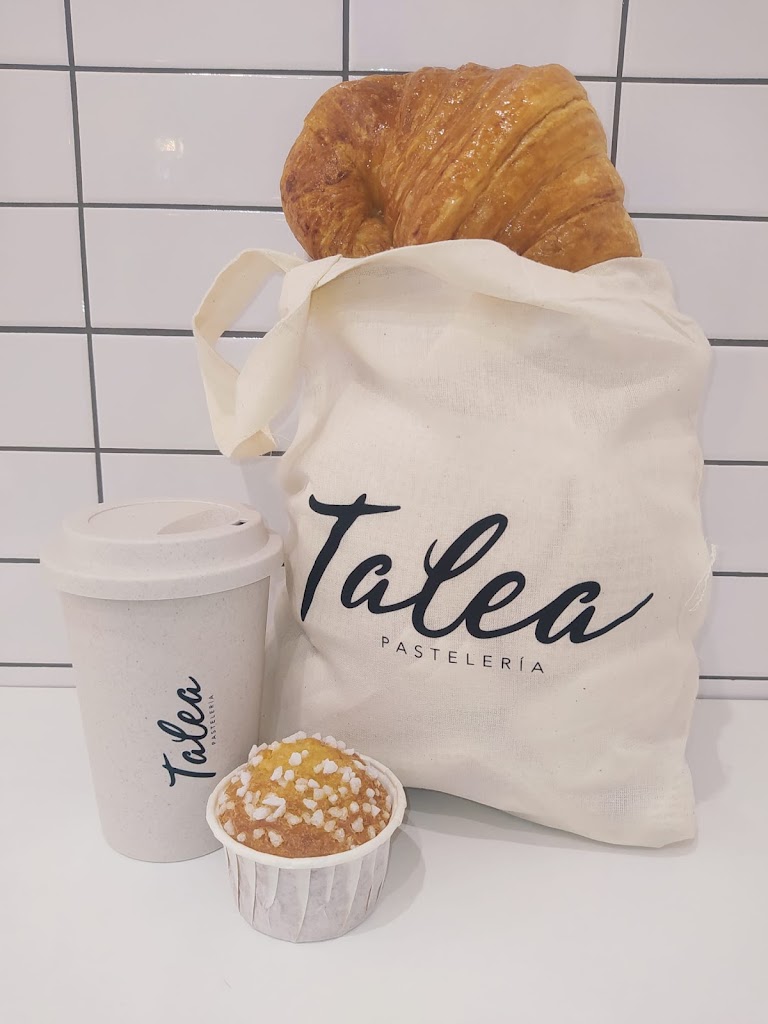 Talea Pasteleria Porrino — Comida y bebida