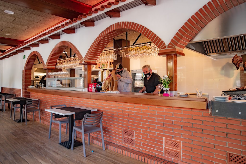 Restaurant eSSencia Braseria — Ambiente