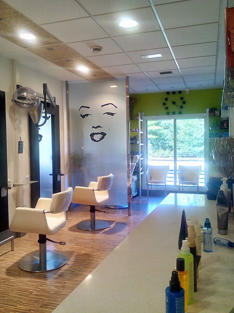 Estiltres Peluqueros