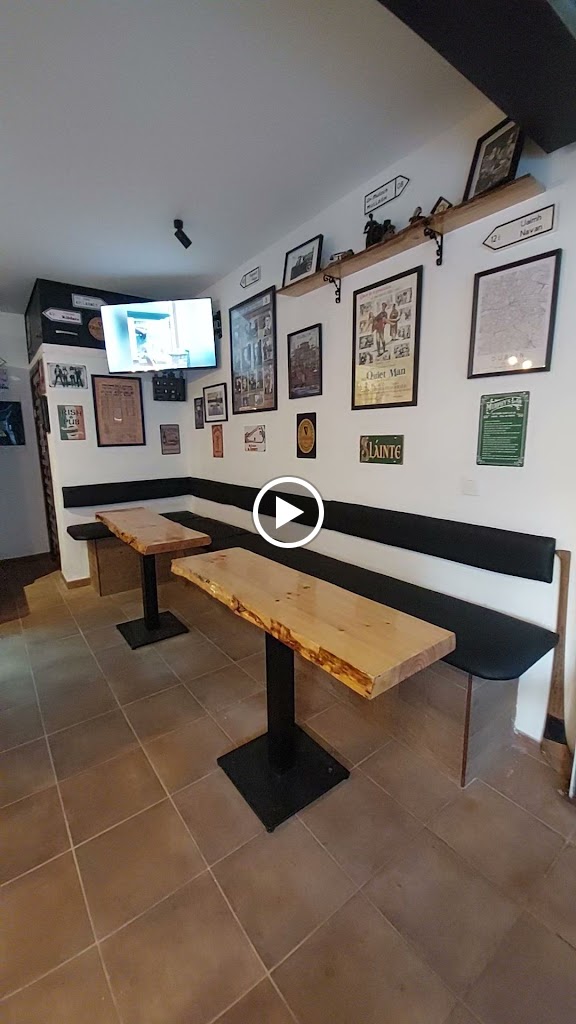 Dubliner Irish bar — Videos