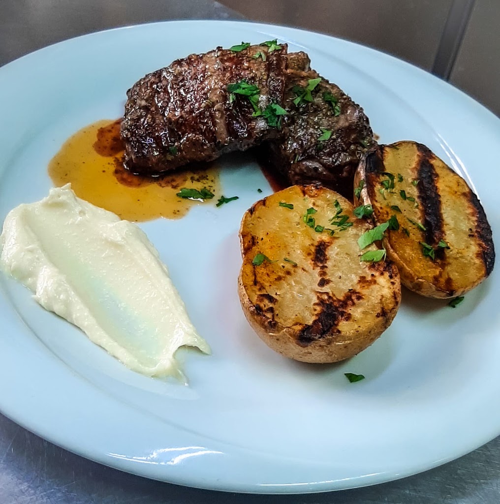 Restaurante el Barco II — Comida y bebida