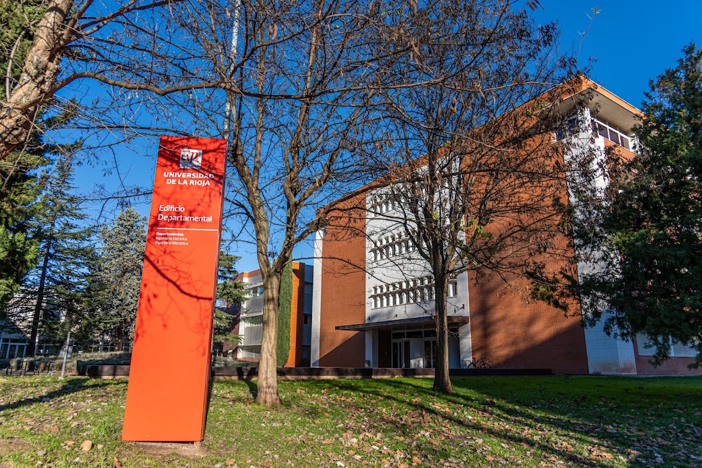 Edificio Departamental de la Universidad de La Rioja — Del propietario