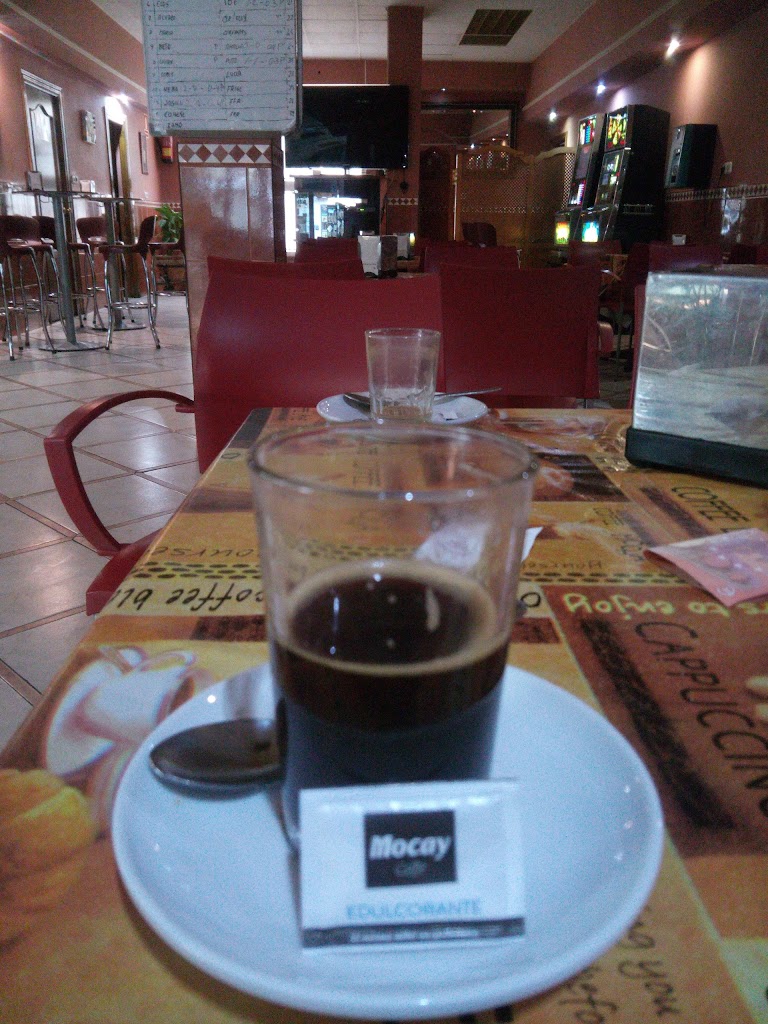 Cafeteria Manila — Comida y bebida