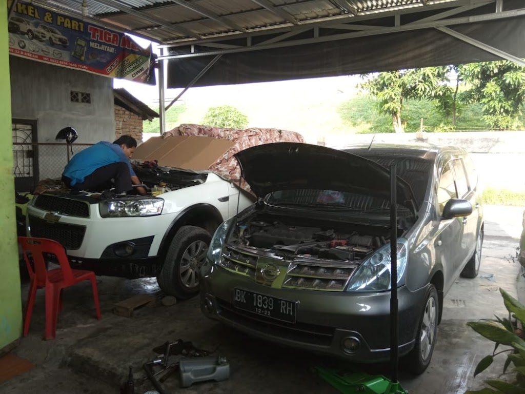 BENGKEL TIGA MOBIL