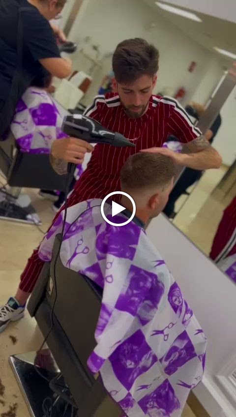 New Fama, Escuela de Peluqueria y Estetica — Videos