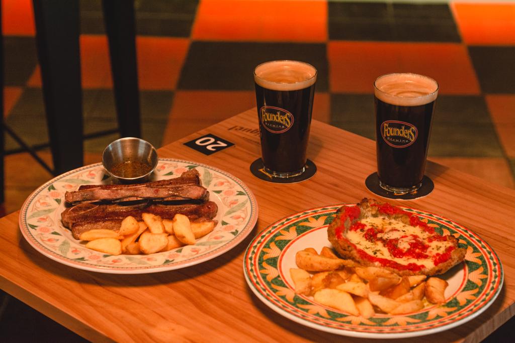 riffs american bar — Comida y bebida