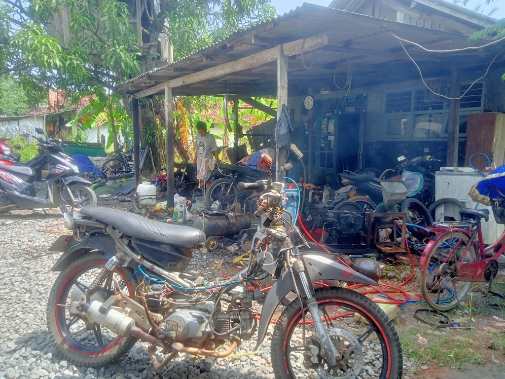 Herry Bengkel Mobil & Motor
