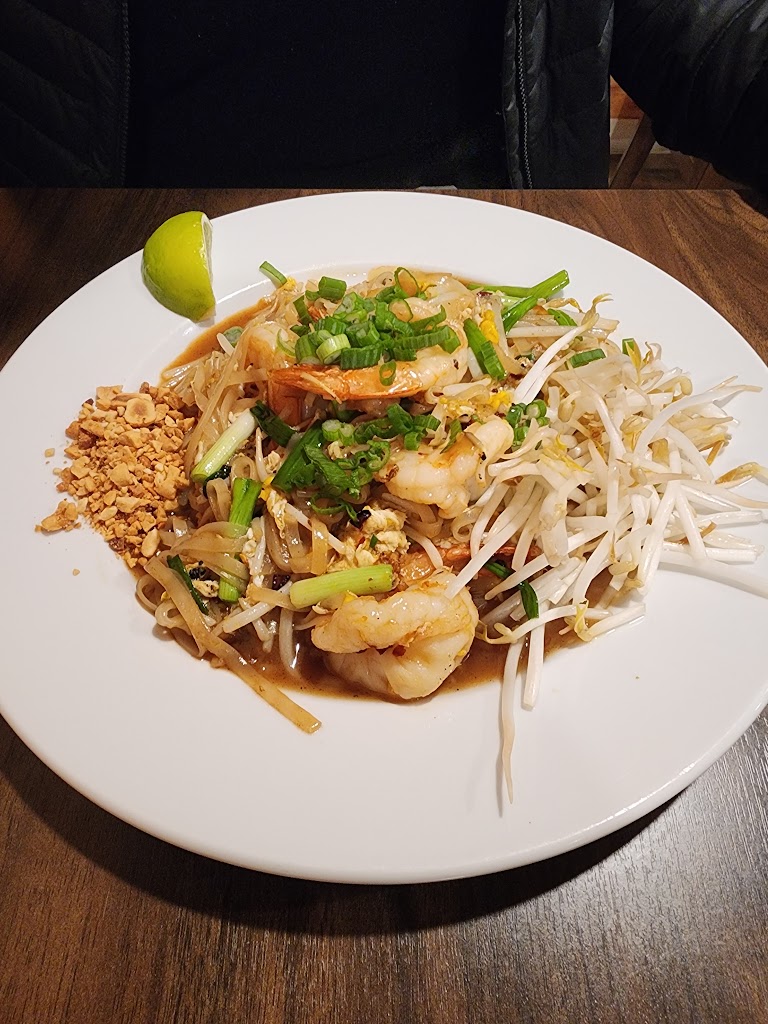 Kin Khao Thai and Sushi