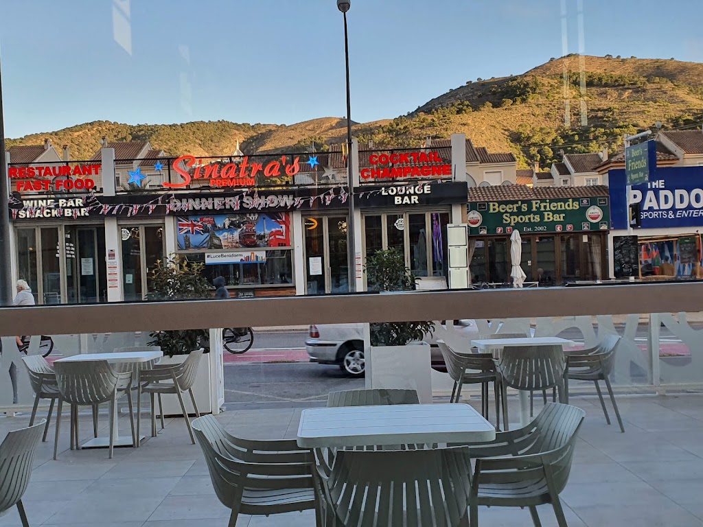 Beers Friends Sports Bar — Ambiente