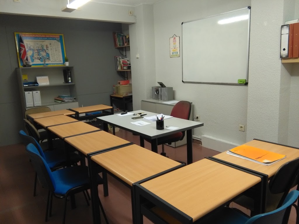 Academia Maestre — Del propietario