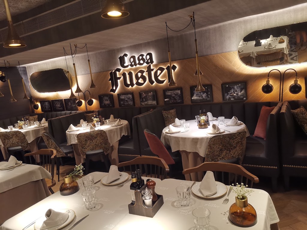 Casa Fuster Centre — Comida y bebida
