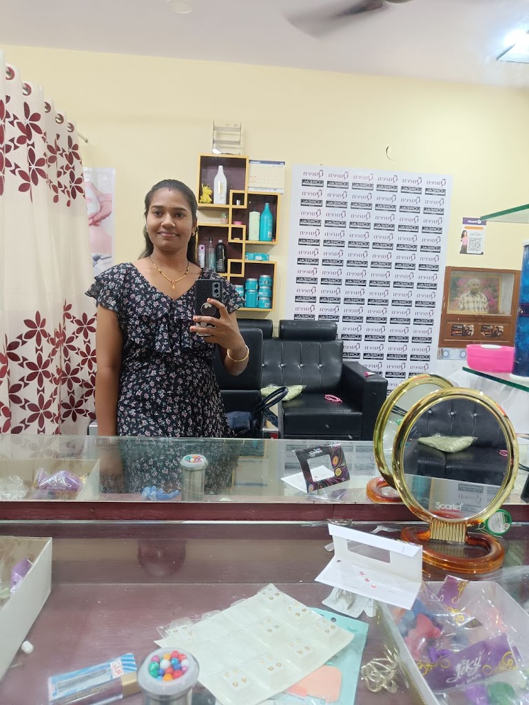 Queen Beauty Parlour