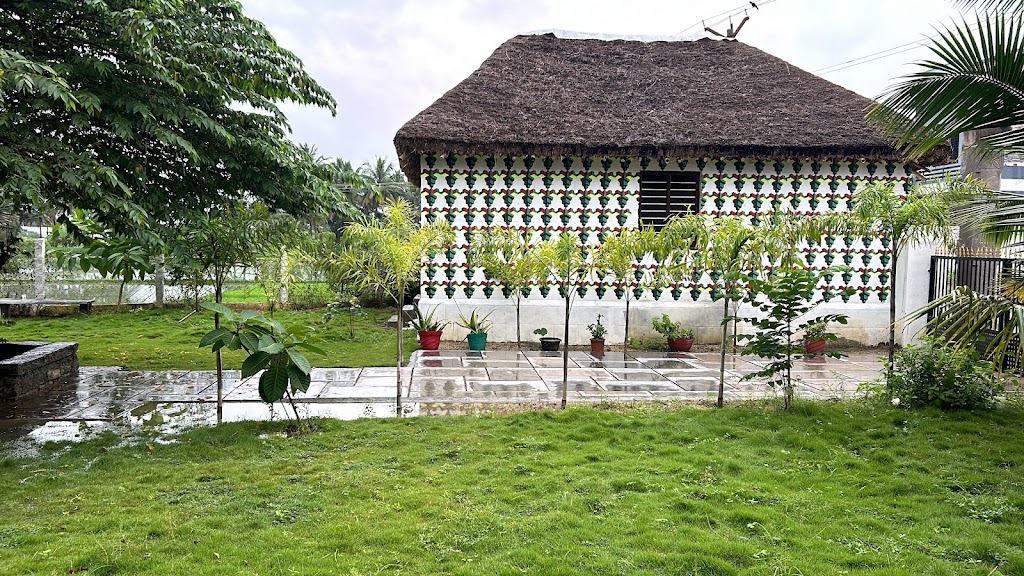 Js Tanira Resort