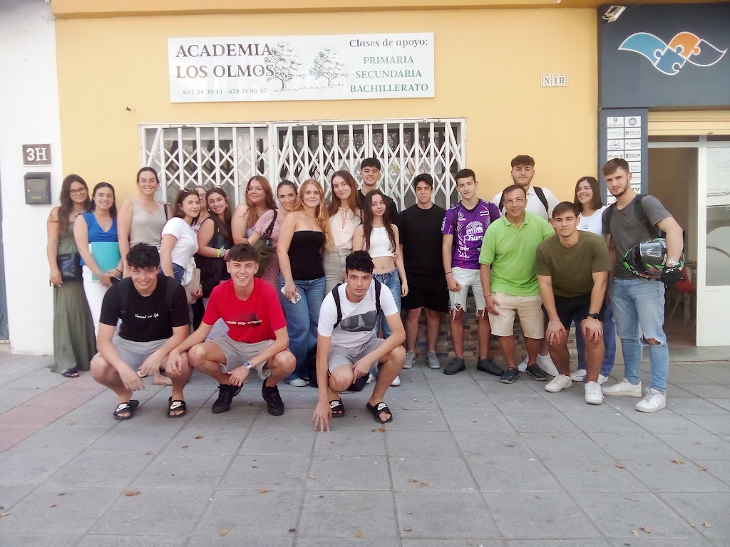 Academia los Olmos — Del propietario